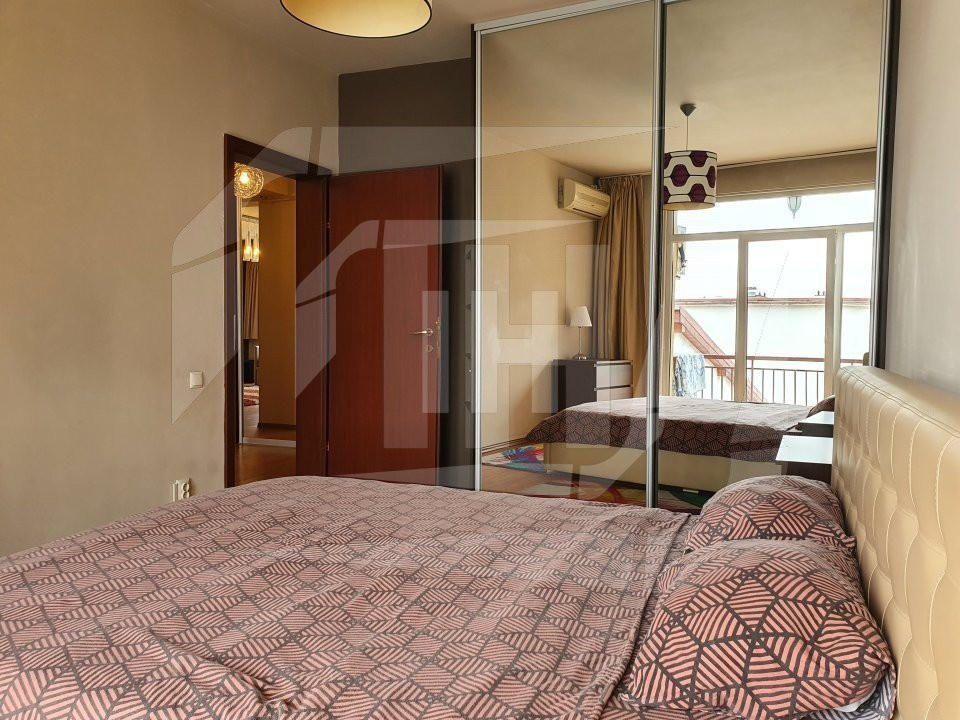 Apartament de 2 camere, parcare, terasa, zona Piata Mihai VIteazu