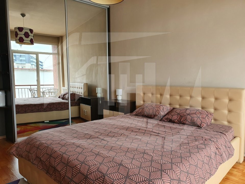 Apartament de 2 camere, parcare, terasa, zona Piata Mihai VIteazu