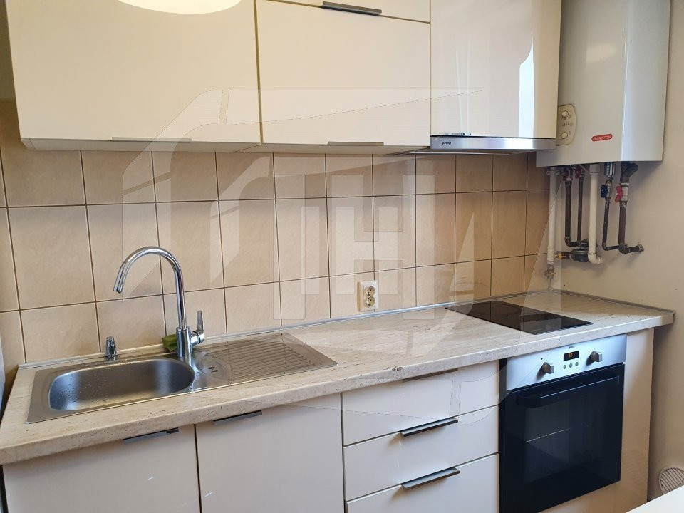 Apartament de 2 camere, parcare, terasa, zona Piata Mihai VIteazu