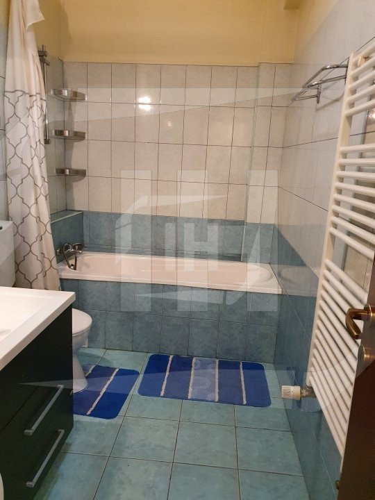 Apartament de 2 camere, parcare, terasa, zona Piata Mihai VIteazu