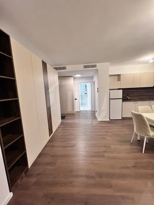 Apartament 2 camere, etaj 2, la cheie, parcare, bloc nou, zona Garii