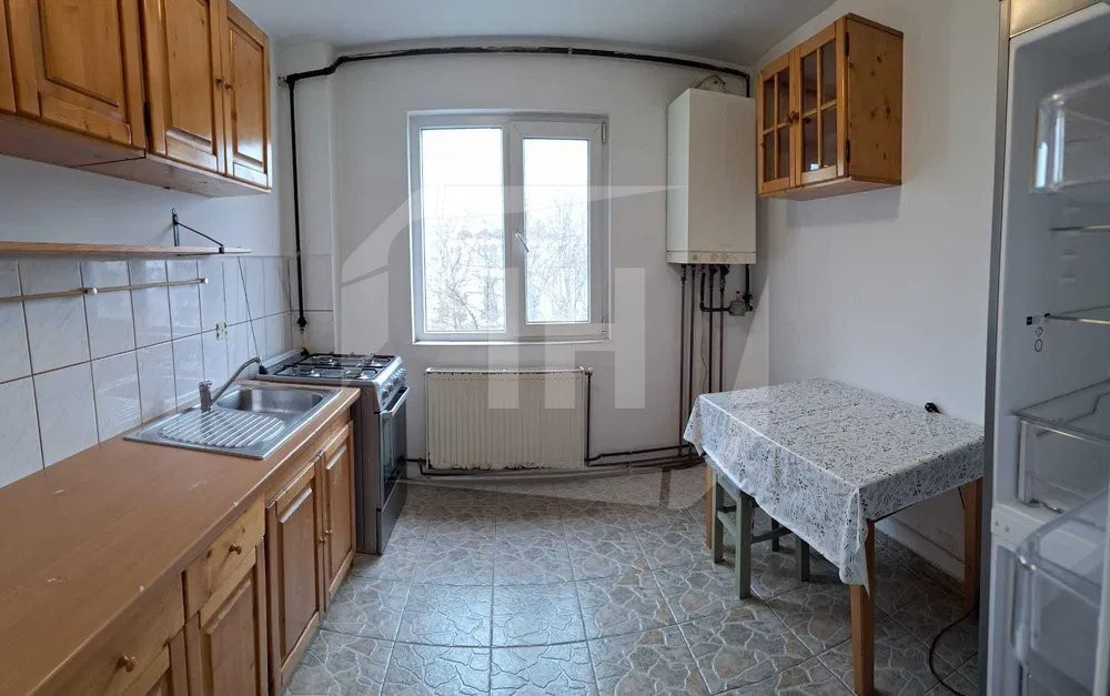 Apartament 3 camere, boxa depozitare, in Gheorgheni!