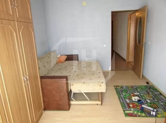 Apartament 2 camere, parcare, zona Florilor