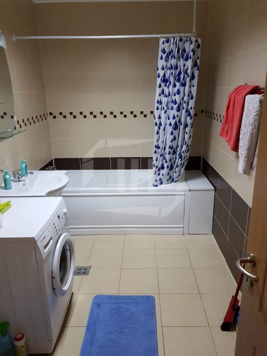 Apartament 2 camere, parcare, zona Florilor