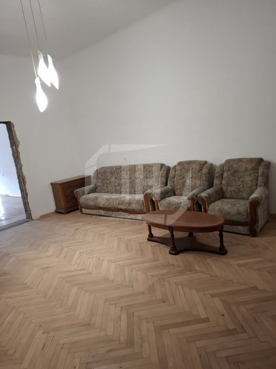 Apartament cu 2 camere, pretabil pentru birou, in zona Republicii