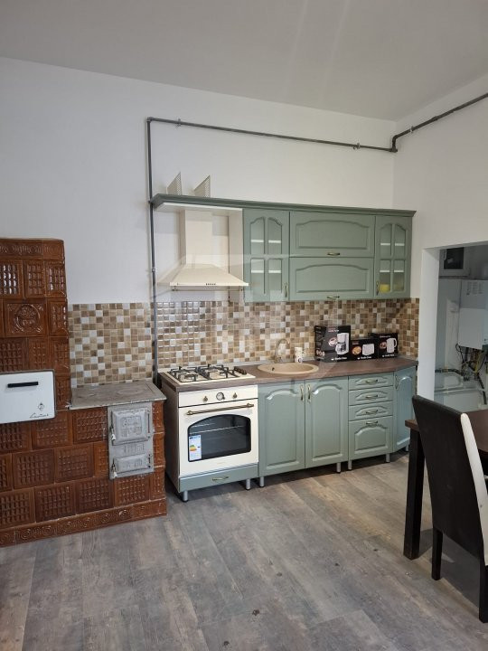 Apartament cu 2 camere, pretabil pentru birou, in zona Republicii