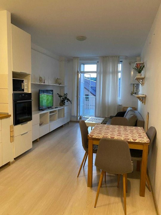 Apartament 2 camere, etaj intermediar, parcare