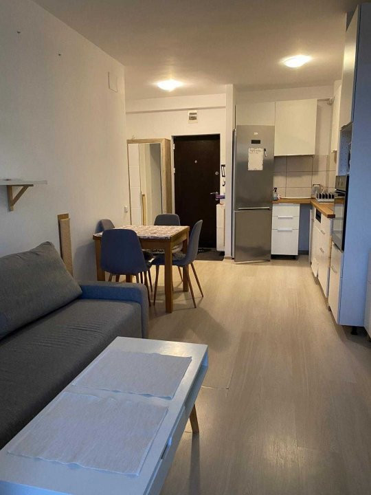 Apartament 2 camere, etaj intermediar, parcare