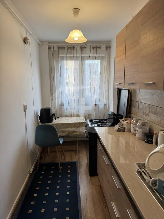 Apartament 2 camere, decomandat, Manastur zona Mehedinti