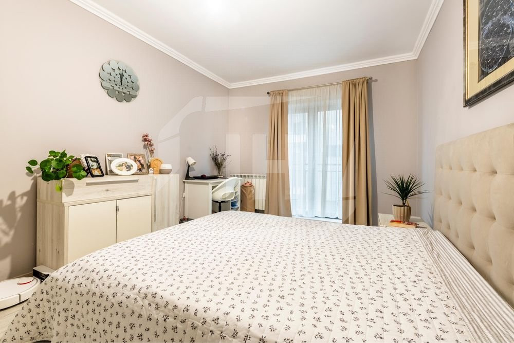 Apartament cu 3 camere, mobilat si utilat in bloc nou