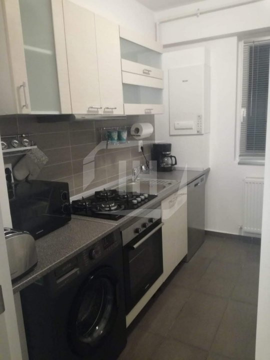 Apartament 3 camere, mobilat si utilat, 2 parcari