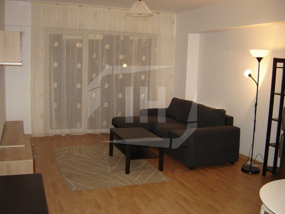 Apartament 2 camere, etaj 3 , parcare, zona Iulius Mall