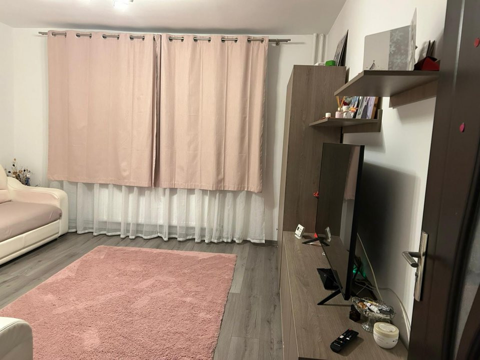 Apartament cu 2 camere, decomandat, zona Liviu Rebreanu