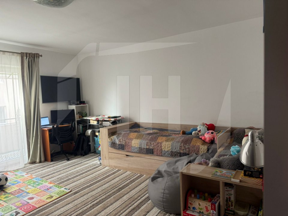 Apartament 2 camere decomandat, terasa 35mp, zona Vivo