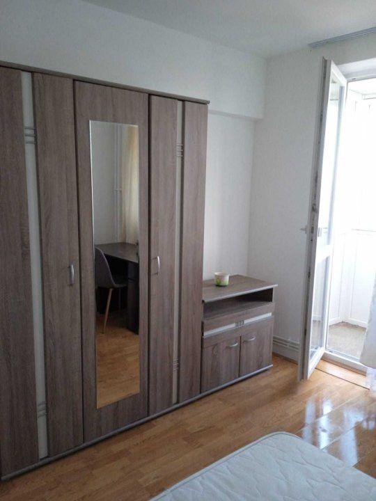 Apartament cu 2 camere, etaj intermediar, zona Iulius Mall