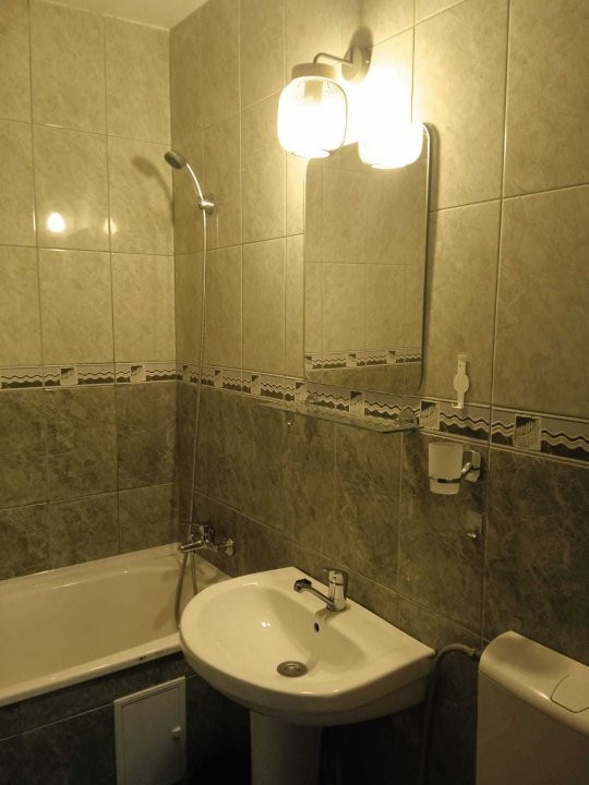 Apartament cu 2 camere, etaj intermediar, zona Iulius Mall