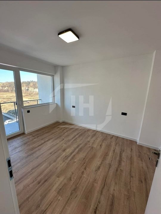 Apartament cu 3 camere finisat, parcare, zona Somesului