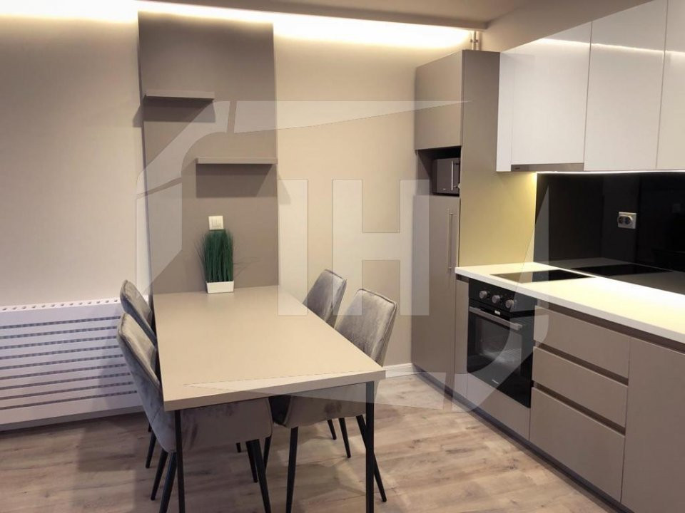 Apartament lux, 3 camere, parcare subterana, Centru