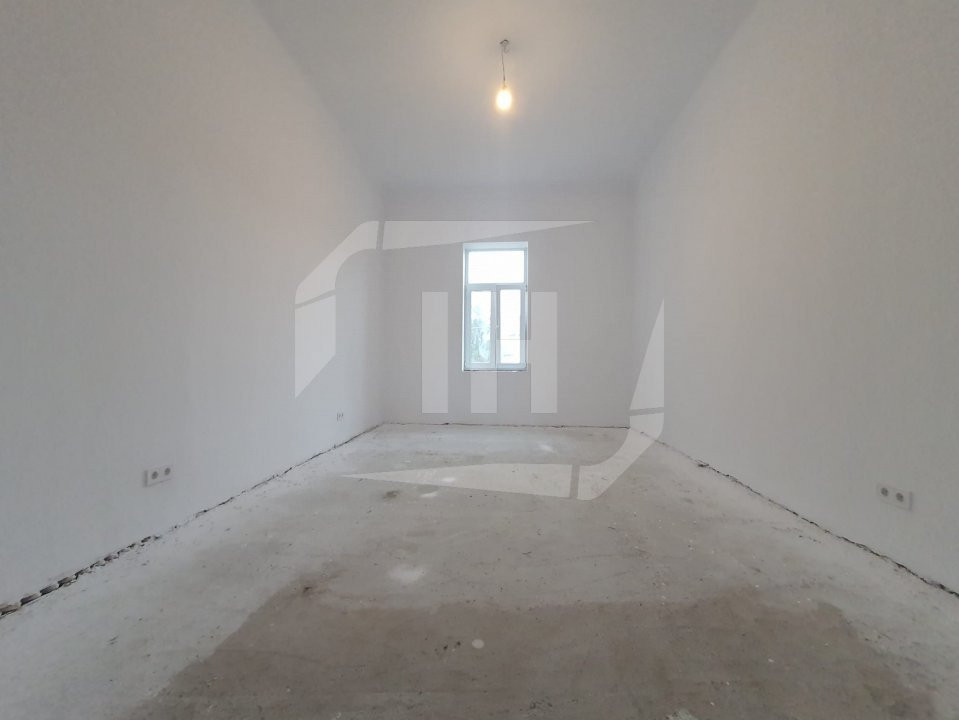 Apartament superb cu gradina, parcari, in Piata Engels Andrei Muresanu