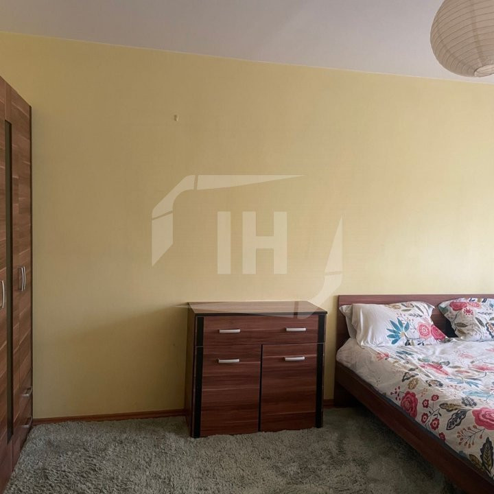 Apartament cu 3 camere decomandat, zona Aurel Vlaicu