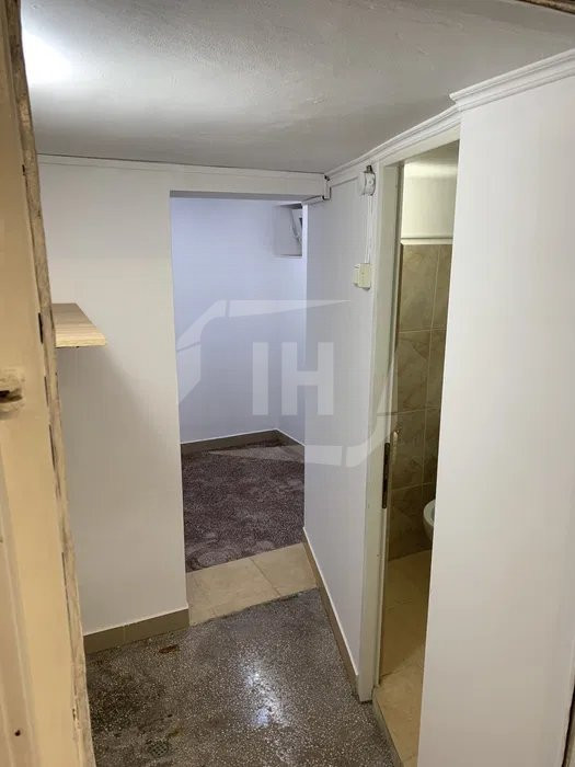 Spatiu comercial, 2 incaperi, parcare, Centru zona Traian