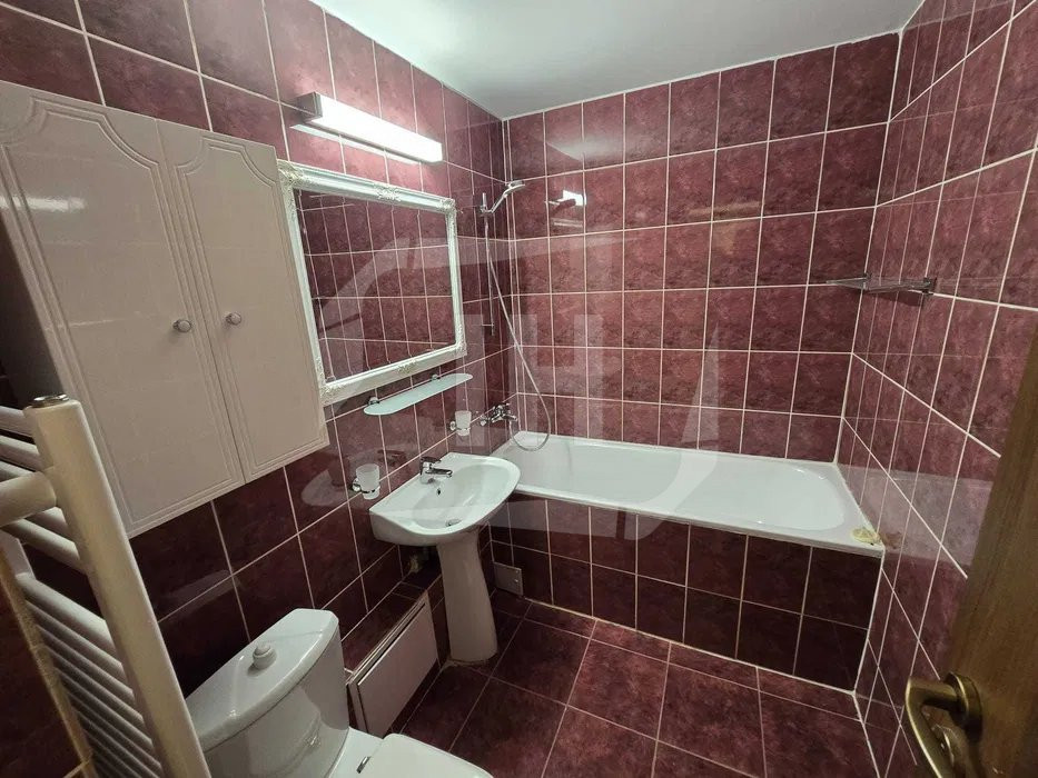 Apartament 3 camere, decomandat, 2 bai, parcare, Kaufland Marasti