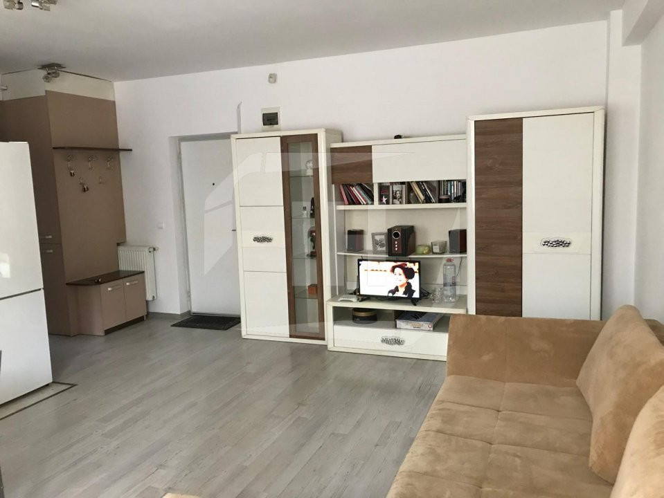 Apartament 2 camere, parcare, zona Vivo