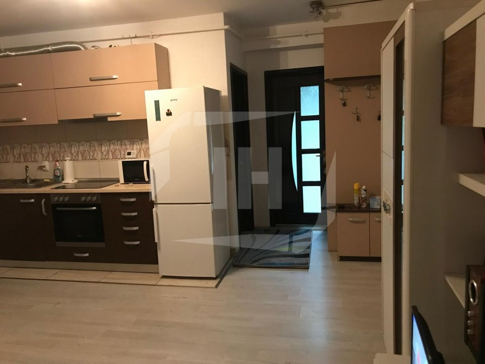 Apartament 2 camere, parcare, zona Vivo