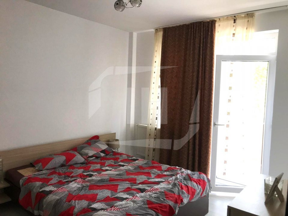 Apartament 2 camere, parcare, zona Vivo