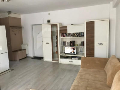 Apartament 2 camere, parcare, zona Vivo