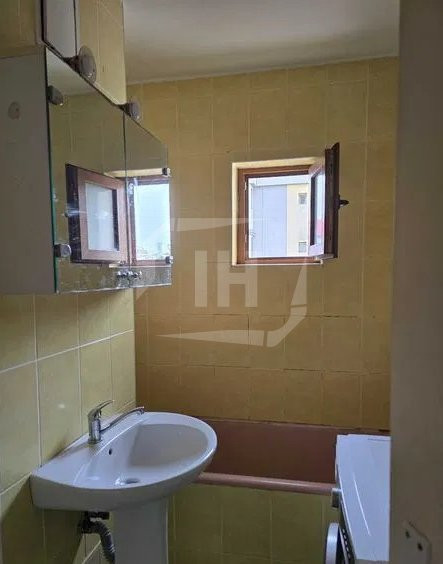 Apartament 2 camere, decomandat, Zorilor zona Lunii