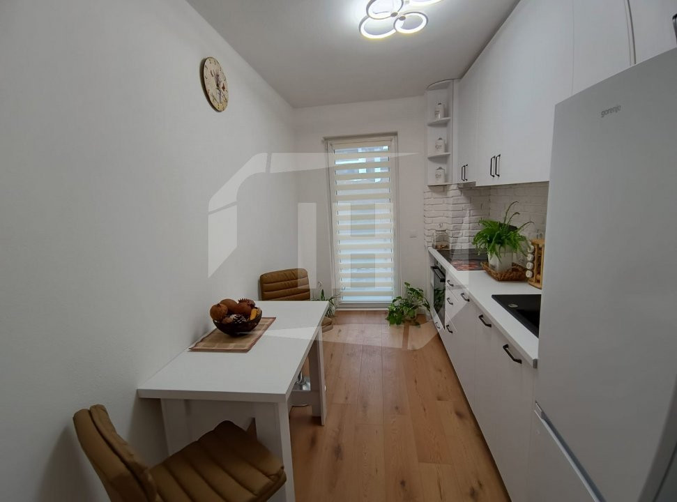 Apartament 2 camere, decomandat, parcare, semicentral,TVA inclus