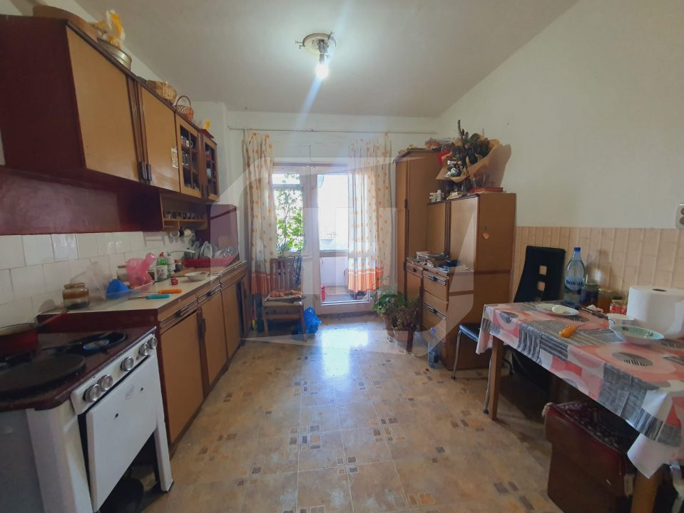 Apartament cu 4 camere decomandat, Gheorgheni/ N. Titulescu