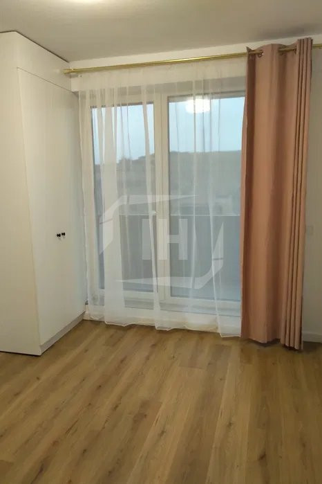 Apartament 2 camere decomandate si parcare cu CF