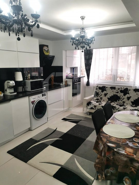 Apartament cu 2 decomandat, parcare, zona Primariei