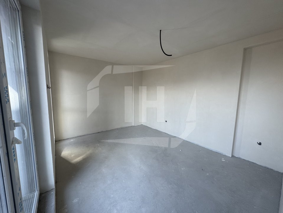 Apartament 3 camere si terasa in bloc nou