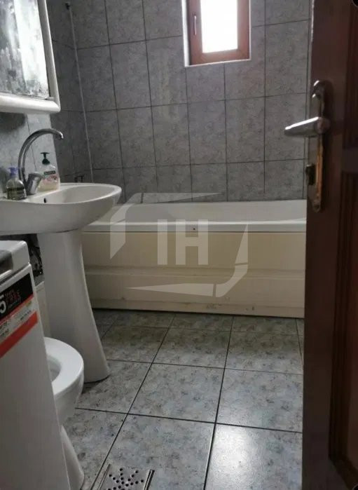 Apartament 1 camera, decomandat, gradina, zona Campului