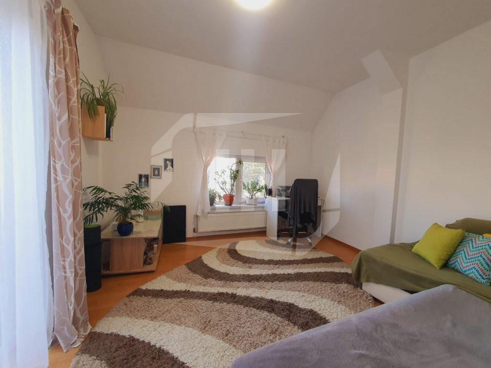 Apartament  decomandat, etaj intermediar, zona Liviu Rebreanu.