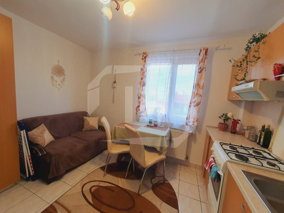 Apartament  decomandat, etaj intermediar, zona Liviu Rebreanu.