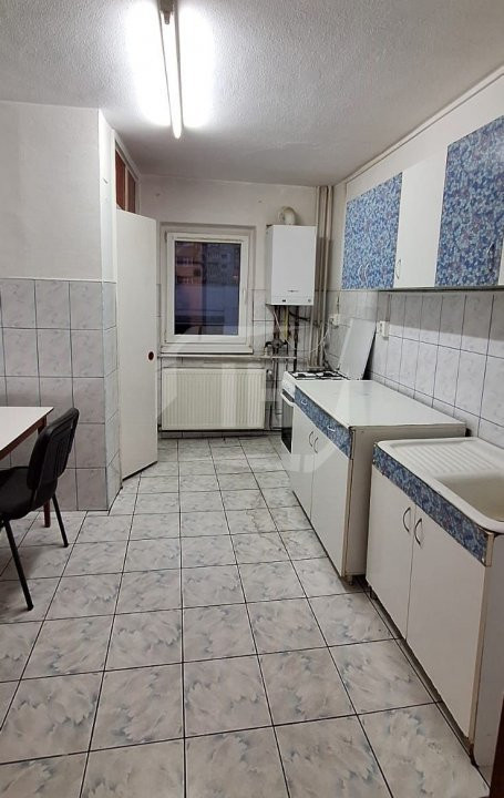 Apartament 4 camere decomandat, zona Ion Mester