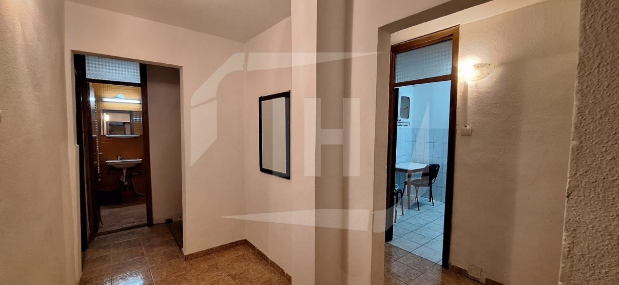 Apartament 4 camere decomandat, zona Ion Mester