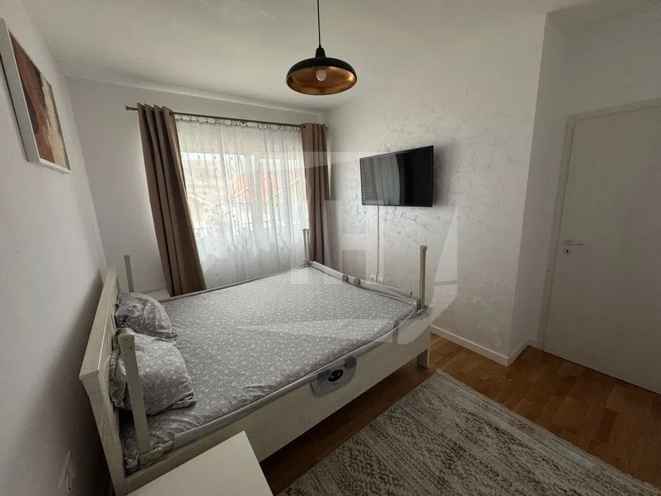 Apartament cu 2 camere la cheie