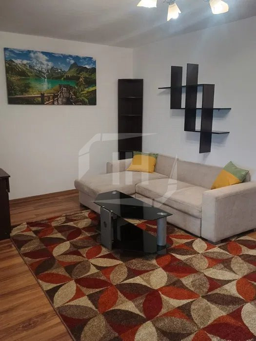 Apartament 2 camere, semidecomandat, parcare, Calea Turzii