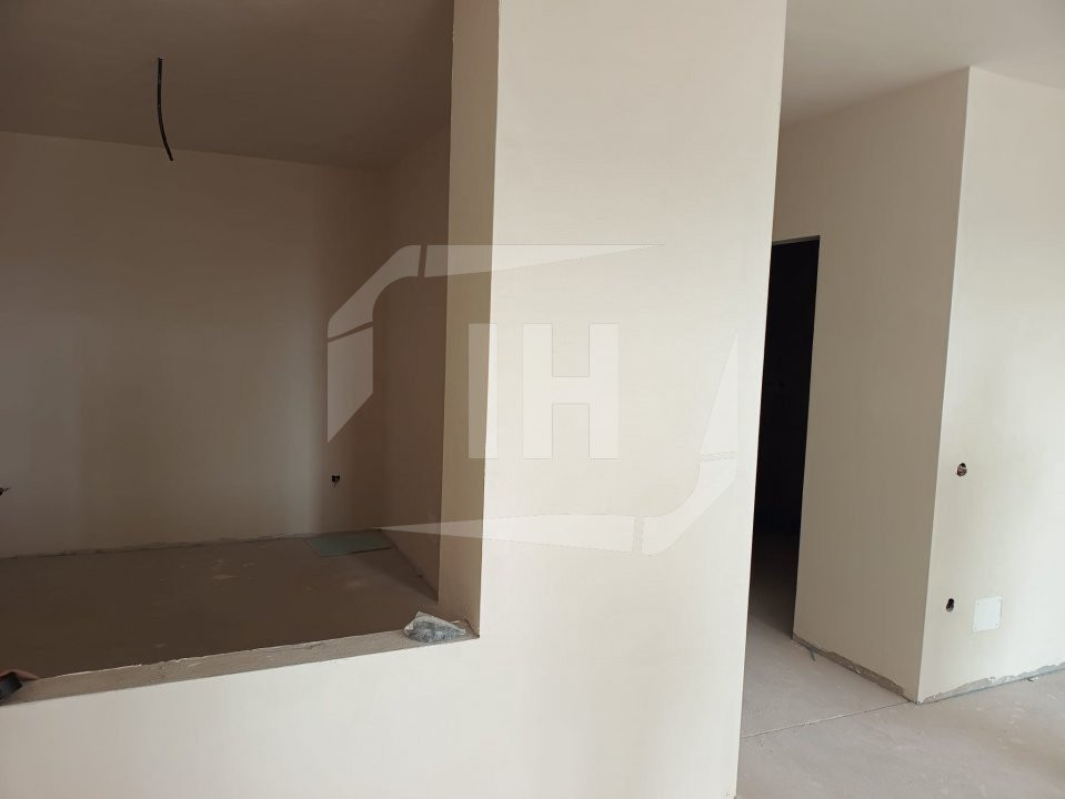 Apartament 2 camere , semifinisat, bloc nou