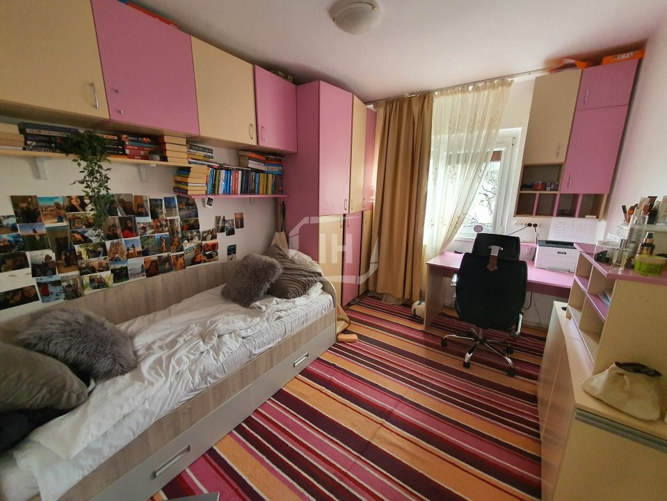 Apartament cu 3 camere, decomandat, 2 parcari, Marasti