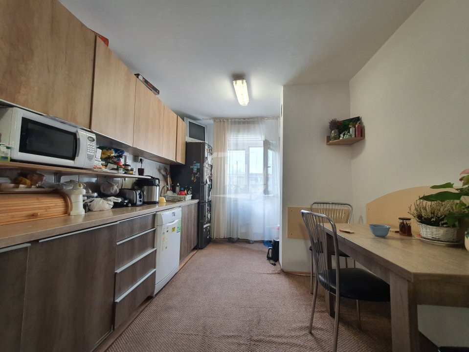 Apartament cu 3 camere, decomandat, 2 parcari, Marasti