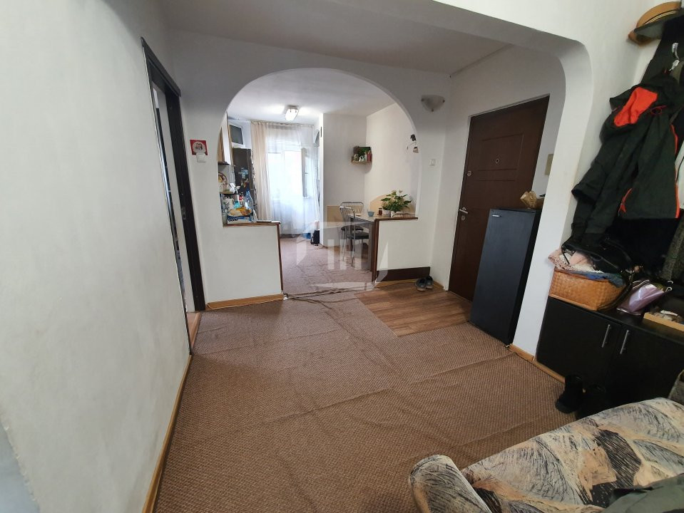 Apartament cu 3 camere, decomandat, 2 parcari, Marasti