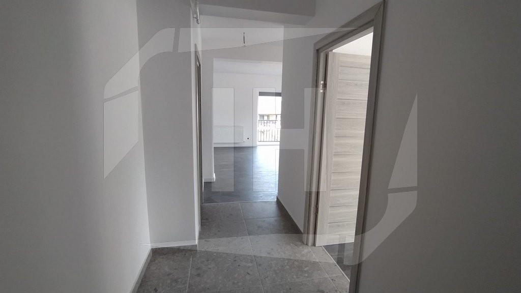 Apartament 2 camere, parcare, zona Vivo