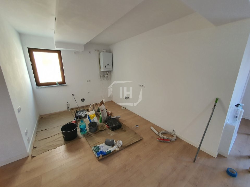 Apartament 4 camere, terasa de 50 mp, complet finisat