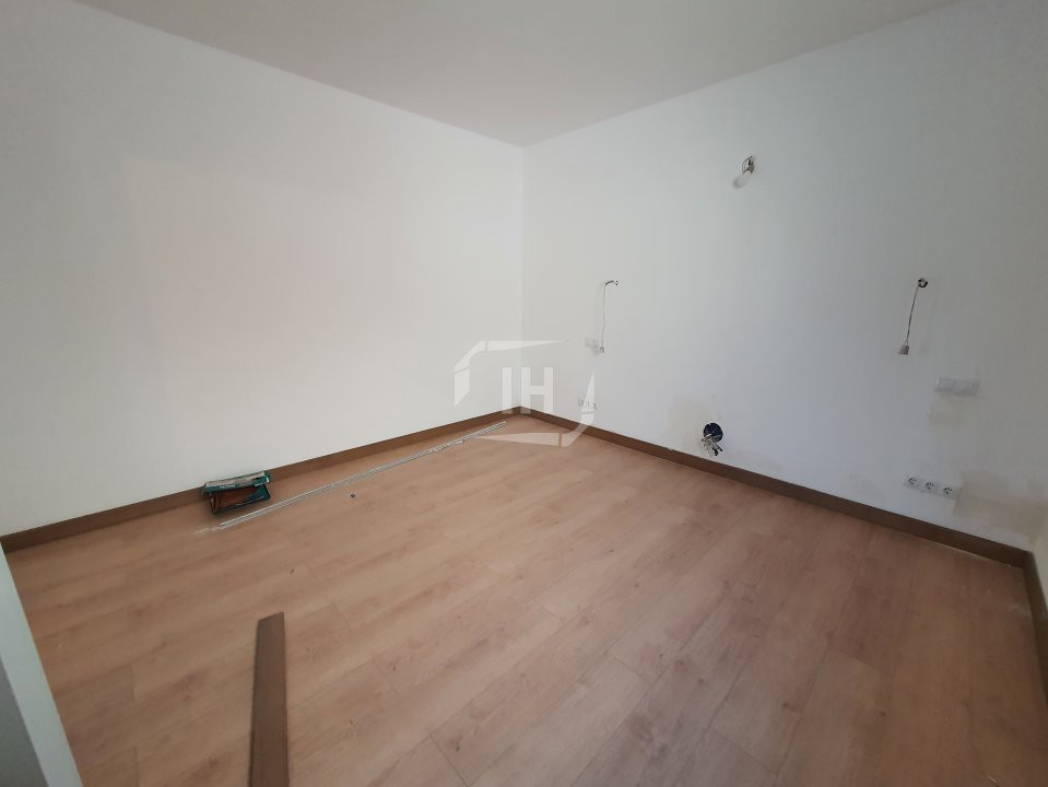 Apartament 4 camere, terasa de 50 mp, complet finisat